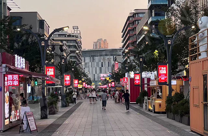 戶外LED廣告機(jī)