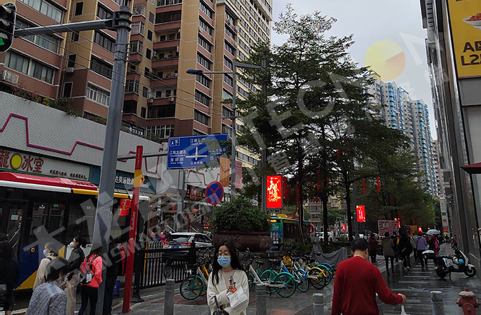 戶外LED廣告機(jī)