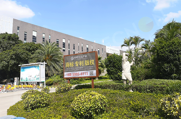 晉江居民小區戶外LED廣告機.png
